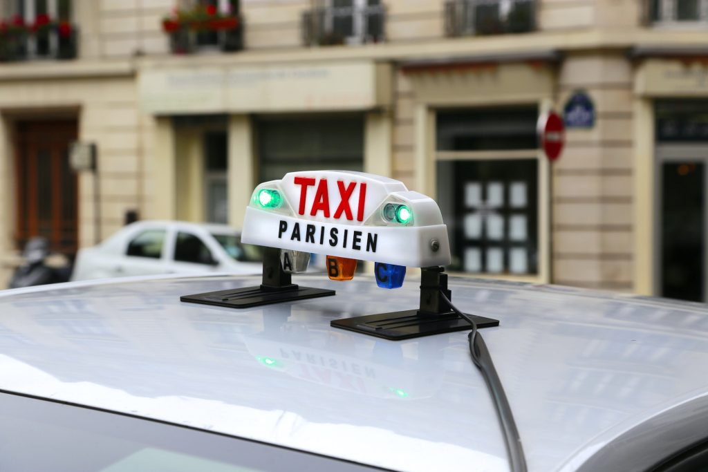 Sign of Parisian taxi